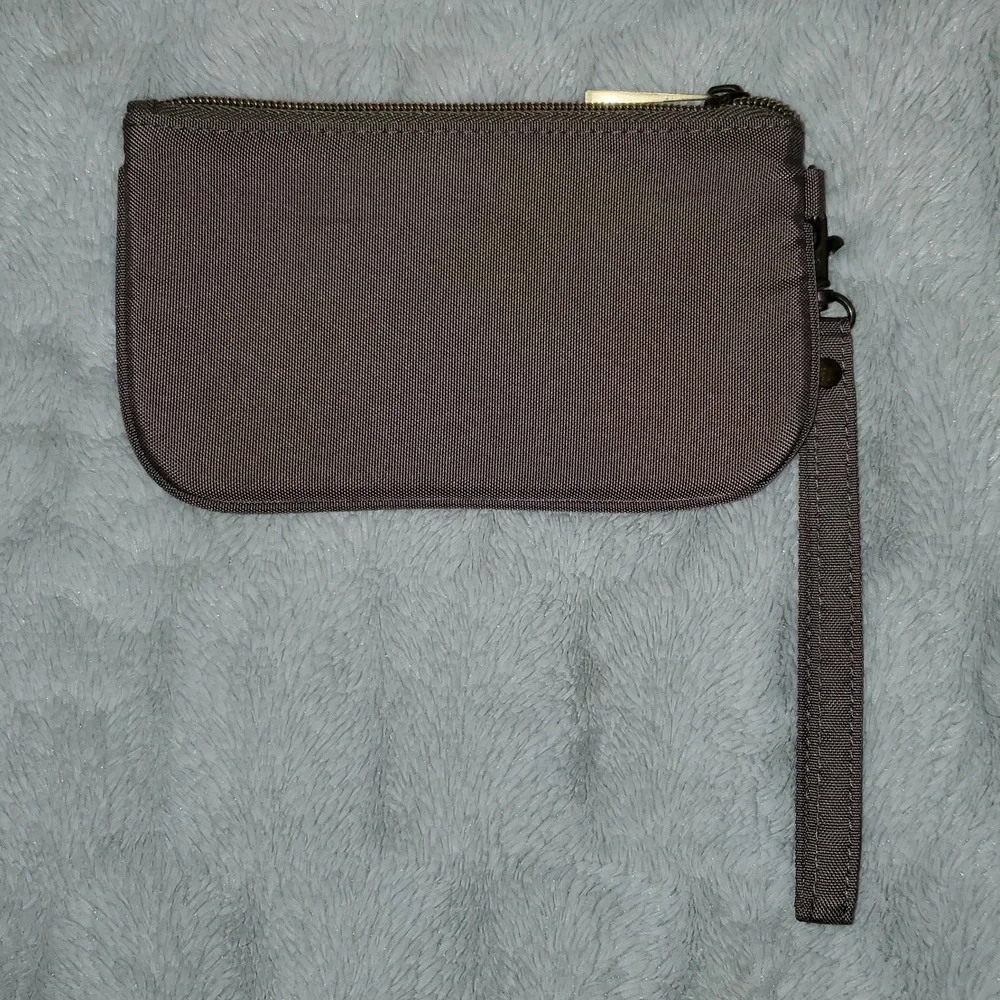 Travelon Wristlet